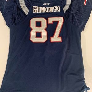 Patriots Gronkowski jersey for women.